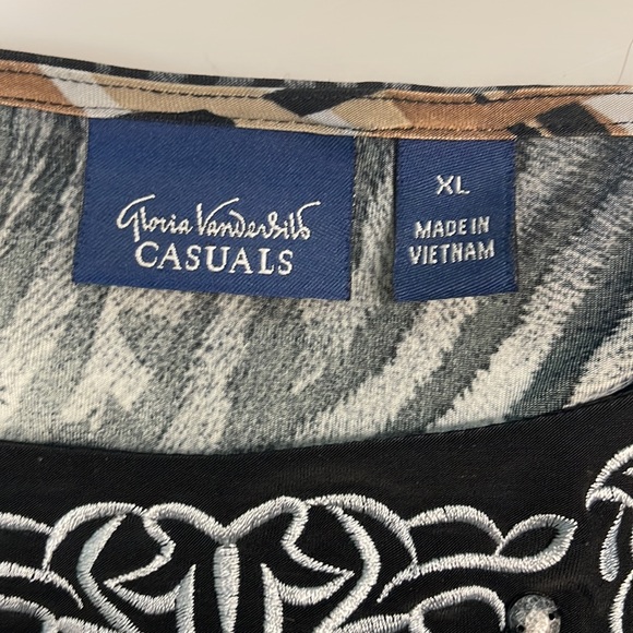 Gloria Vanderbilt Casuals Blouse - Picture 3 of 3